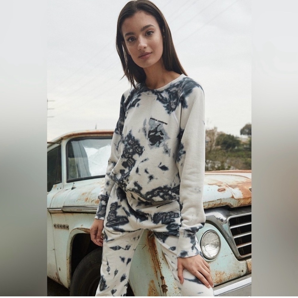 Spiritual Gangster 90’s Acid Wash Set- Sweatshirt and Jogger Set - Blue & Cream